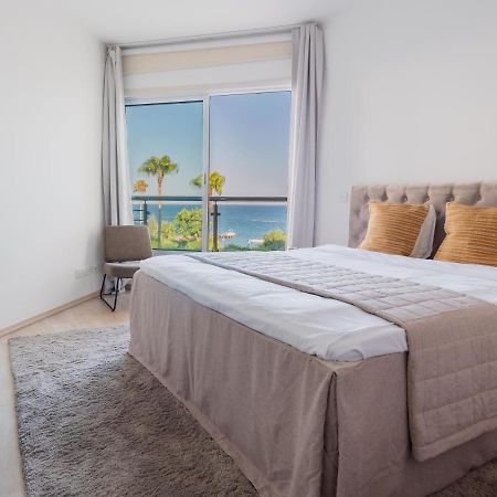 Sanders Ermitage On The Beach - Delightful 1-Bedroom Apartment With Sea View Лімасол Екстер'єр фото