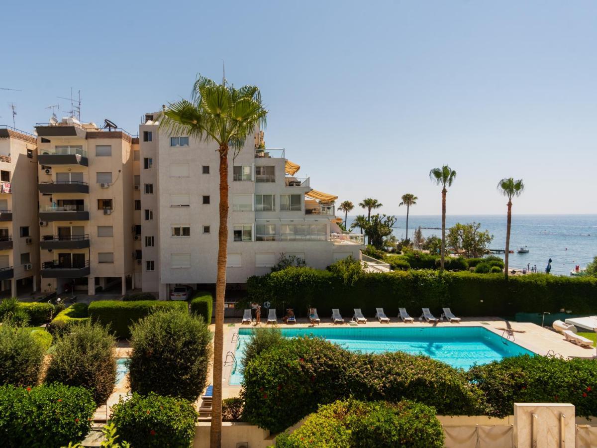 Sanders Ermitage On The Beach - Delightful 1-Bedroom Apartment With Sea View Лімасол Екстер'єр фото