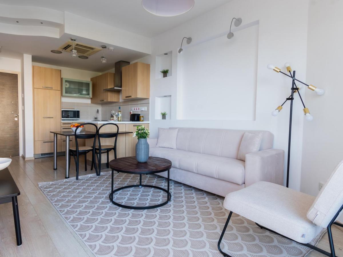 Sanders Ermitage On The Beach - Delightful 1-Bedroom Apartment With Sea View Лімасол Екстер'єр фото