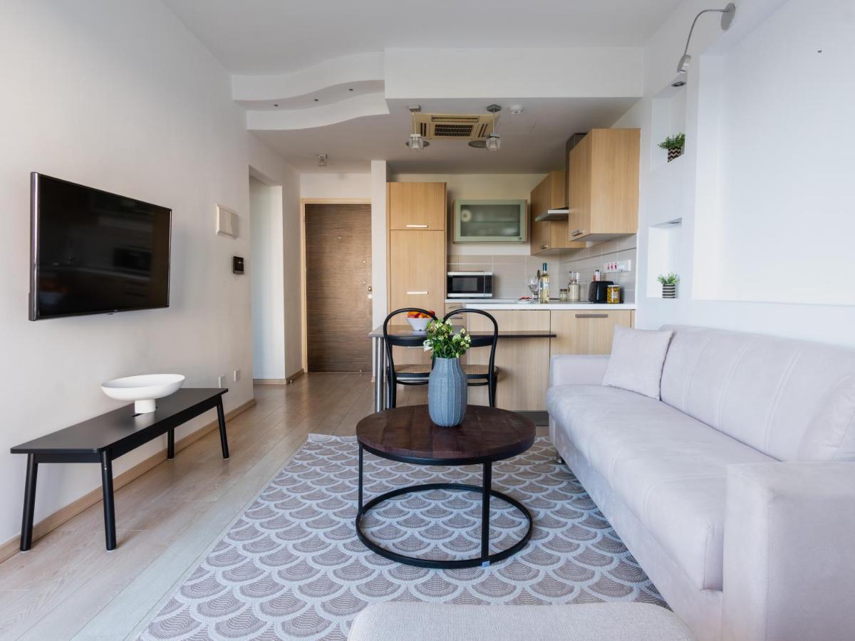 Sanders Ermitage On The Beach - Delightful 1-Bedroom Apartment With Sea View Лімасол Екстер'єр фото